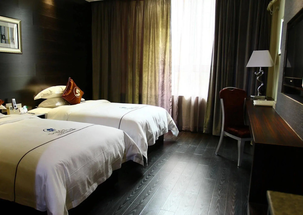 Shuiyue Nianhua Hotel