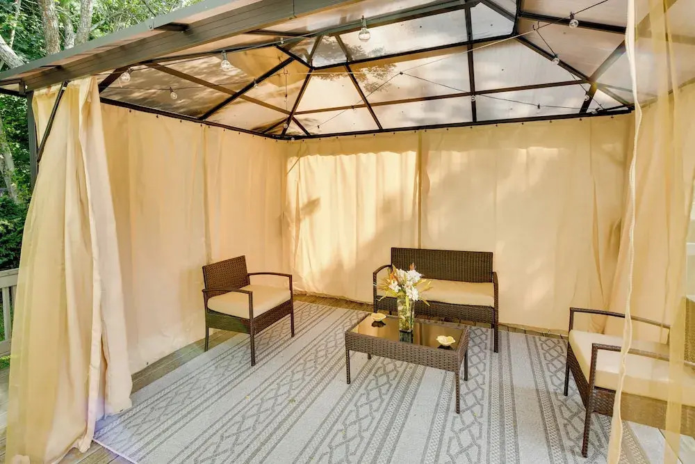 Great for Families: Waterville Retreat w/ Yard!