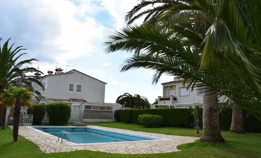 297-apartamento,piscina,parking Privado