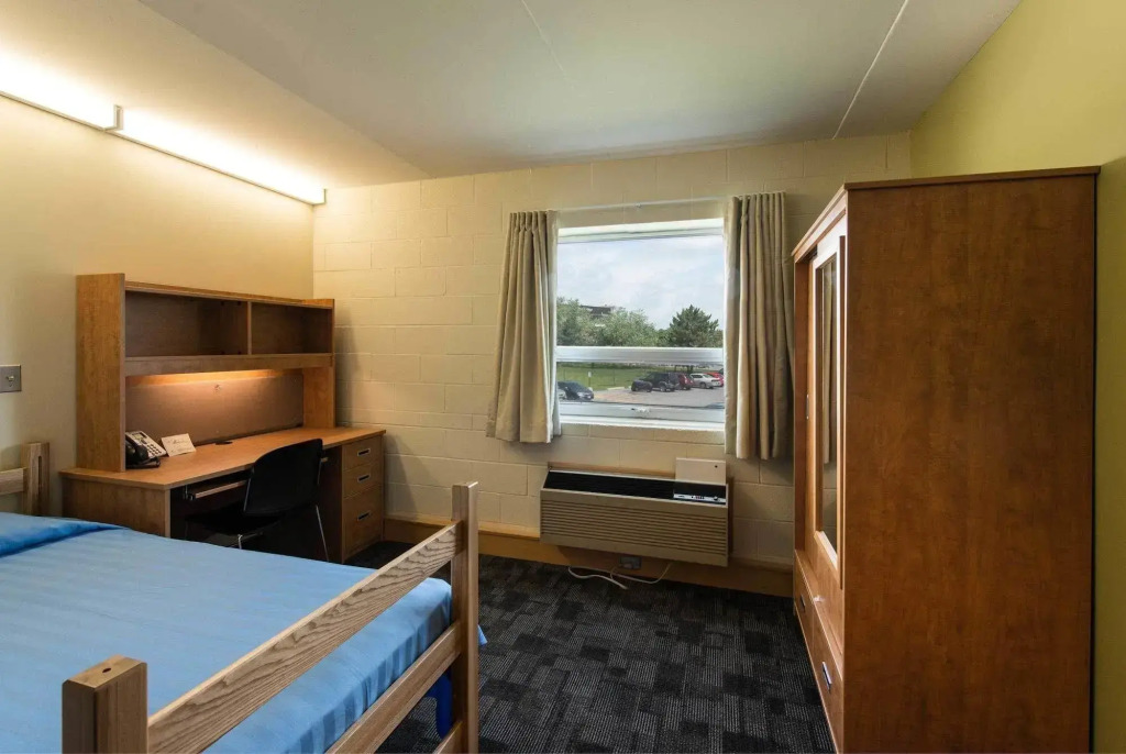 Residence & Conference Centre - Brockville