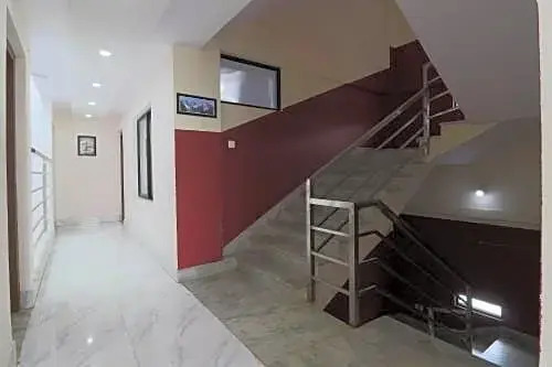 Spot On 89939 Platinum inn
