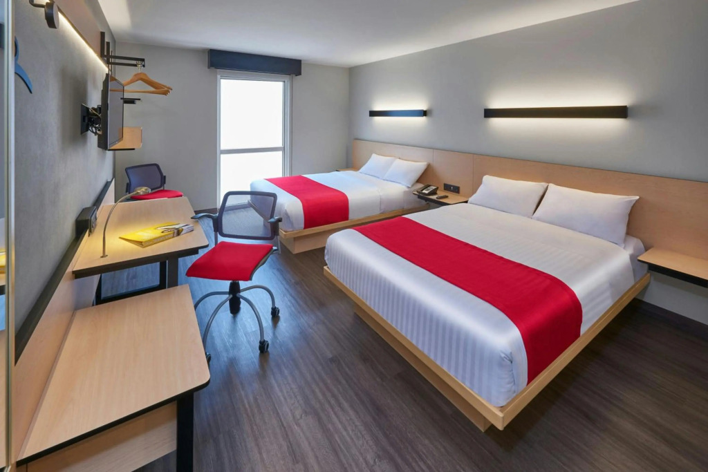 City Express by Marriott La Raza