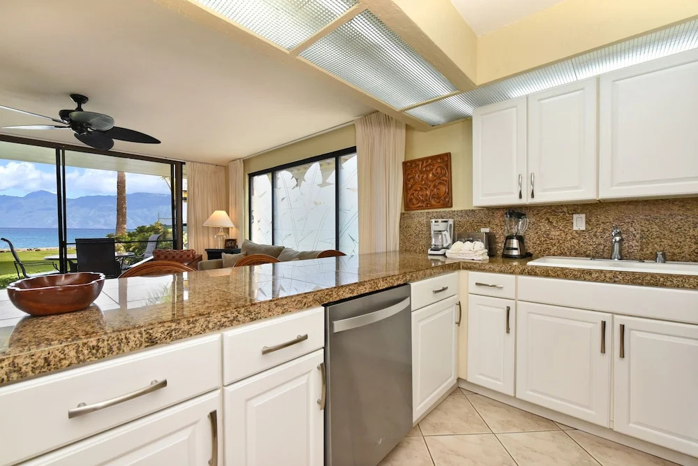 Papakea #a109 1 Bedroom Condo by RedAwning