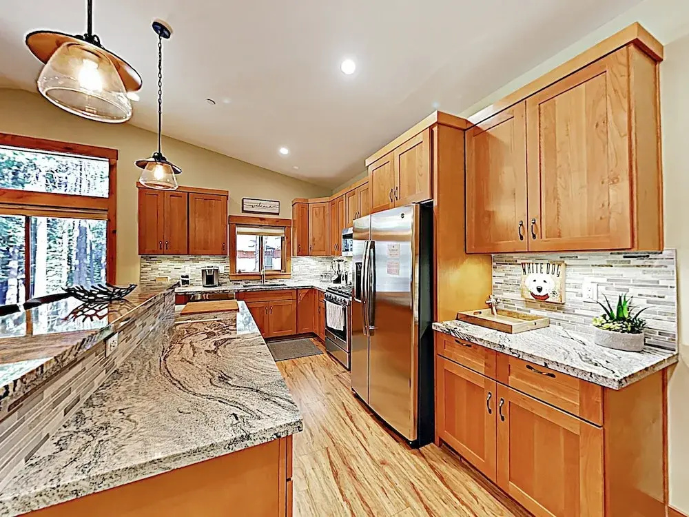 New Listing! Stylish All-season Oasis, Near Slopes 3 Bedroom Home