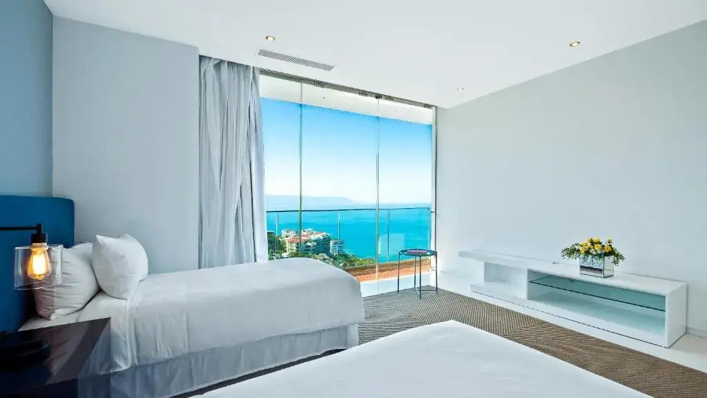 Avalon - 901 Luxurious & Best View 3 BR Amapas