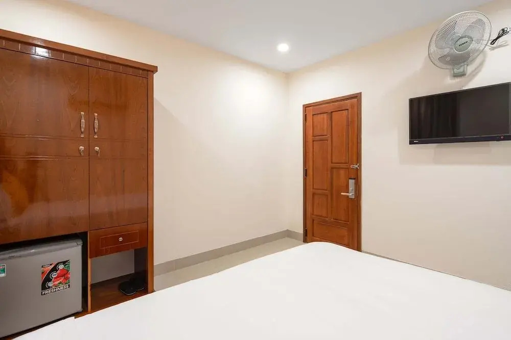 Lotus Rock 05 Hotel