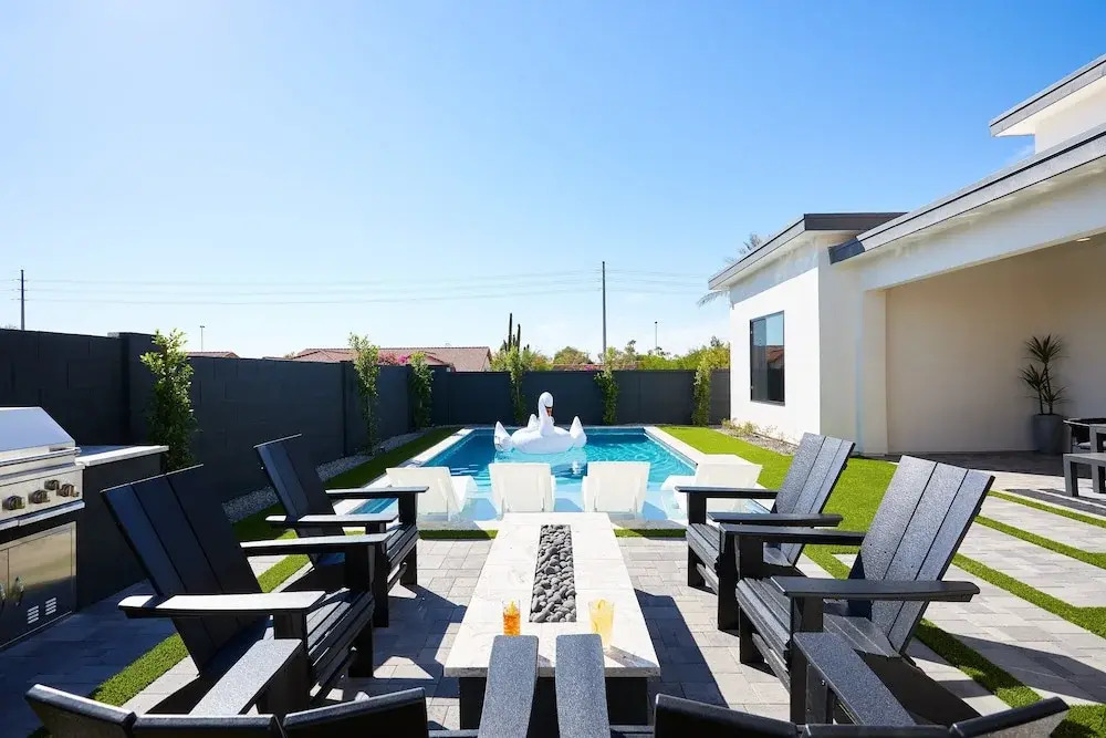 Ember-pool Heat Available-in North Scottsdale
