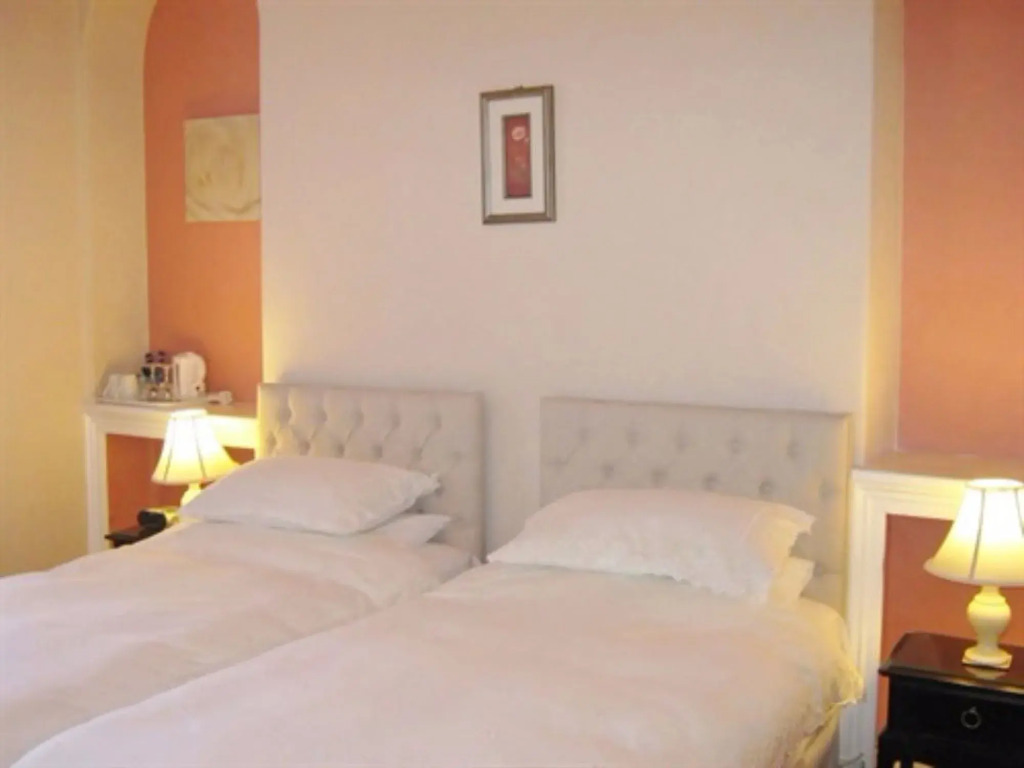 Dunedin Guest House