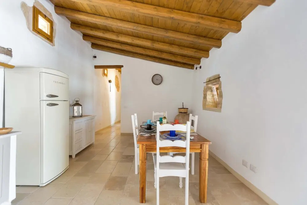 2474 Villa Vanda