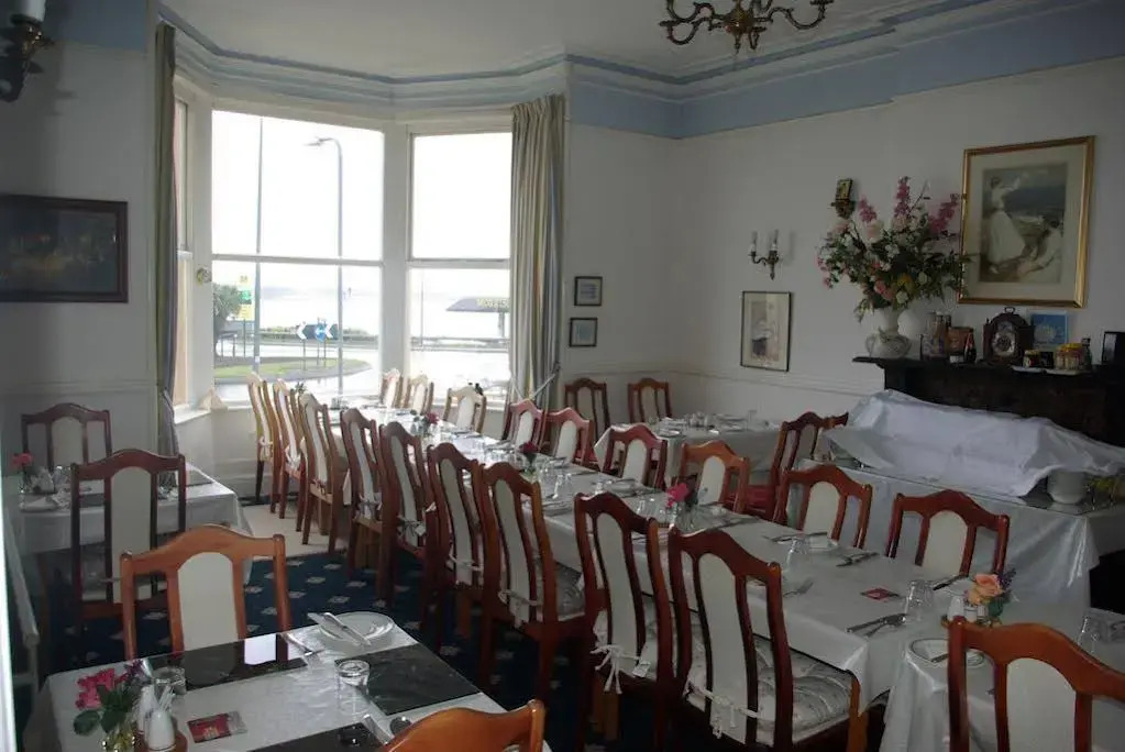 Menai Bank Hotel