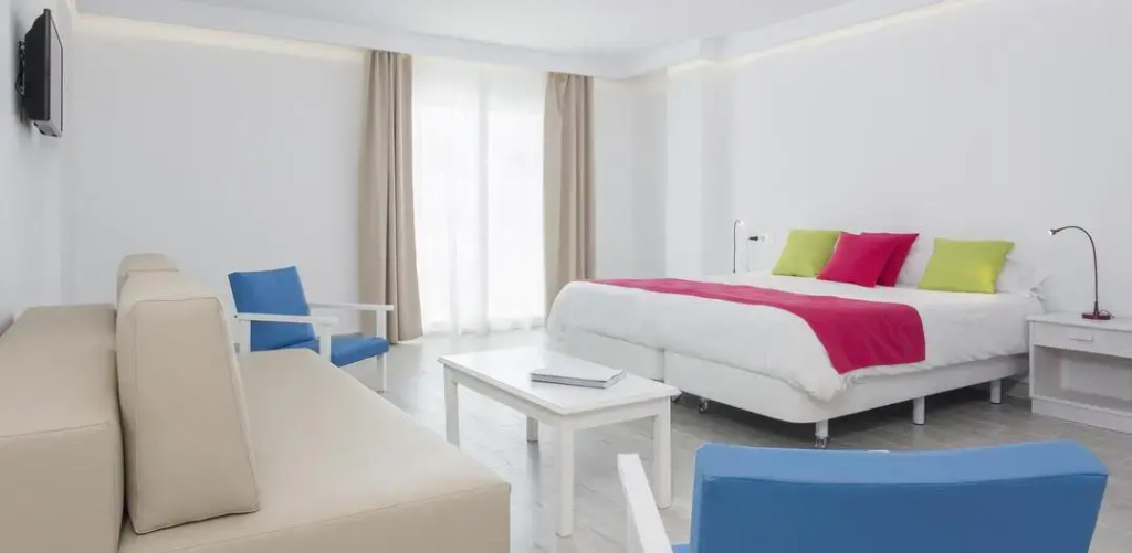 Guya Wave Hotel