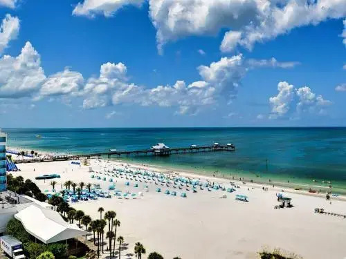 Mandalay Beach Club 1003