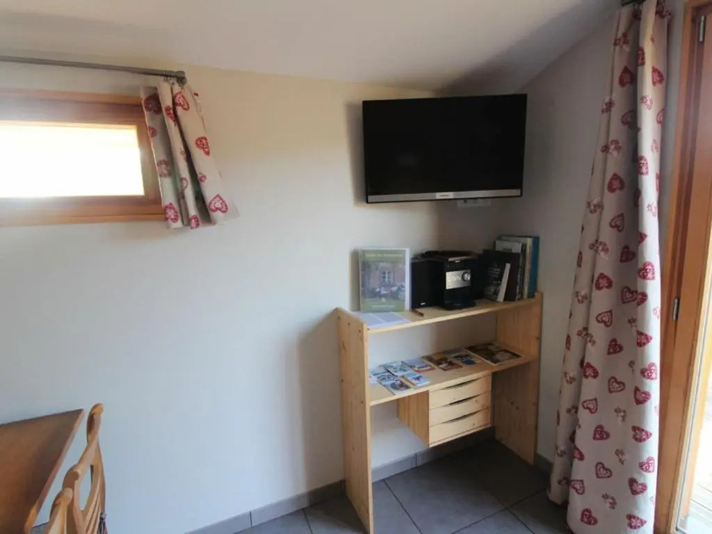 Chalet romantique avec terrasse, confort moderne, proche activités nature et ski à Cornimont - FR-1-589-41