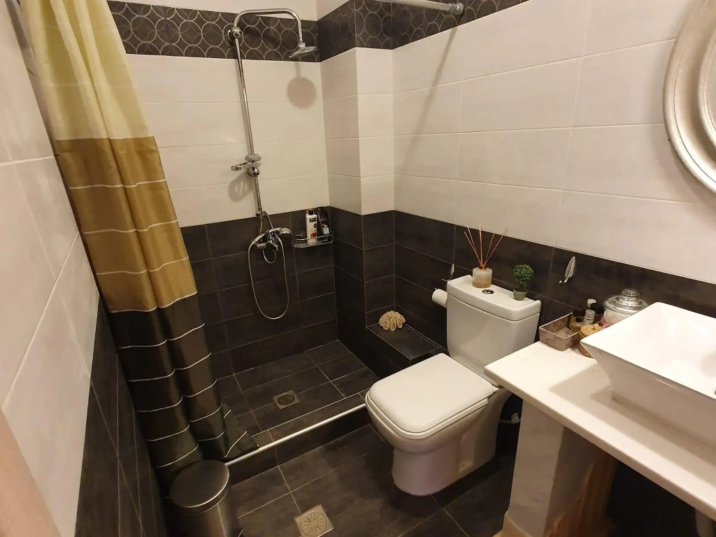 Apartment in Loutra Elenis With Garden