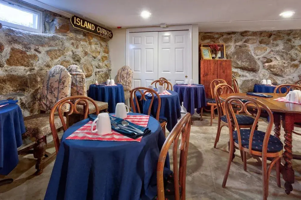 The Blue Dory Inn
