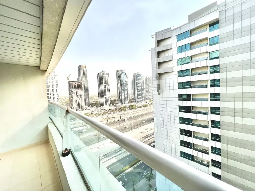 SuperHost - Dazzling Marina Views From This Diamond Apartment