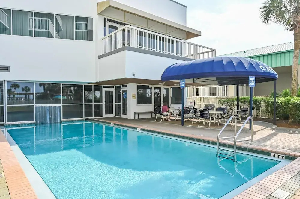 Pelican Beach Resort 2006