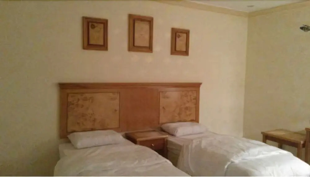 Wajan Hotel