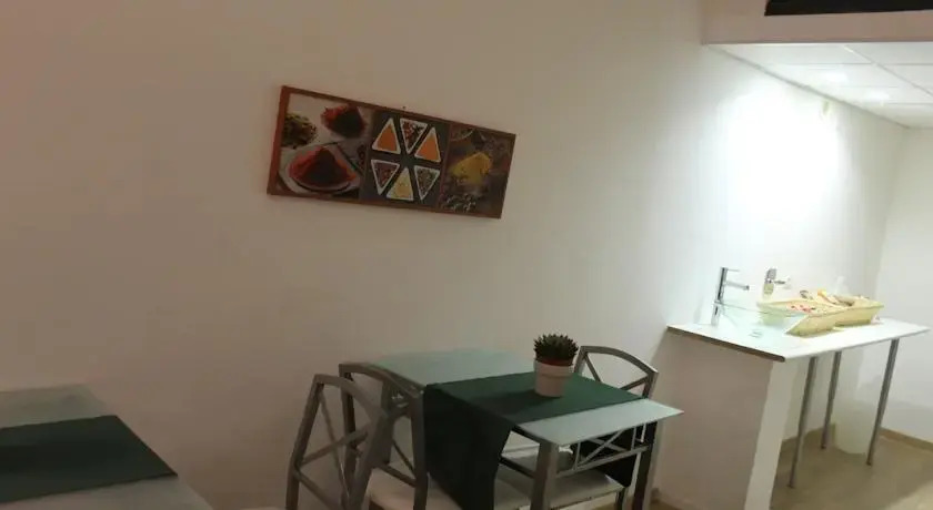 My Room Suite Center