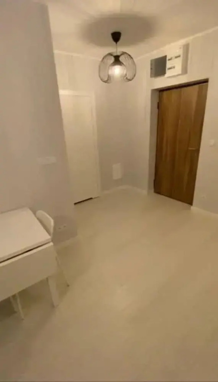 1-bed Top Floor Apartment in Warszawa