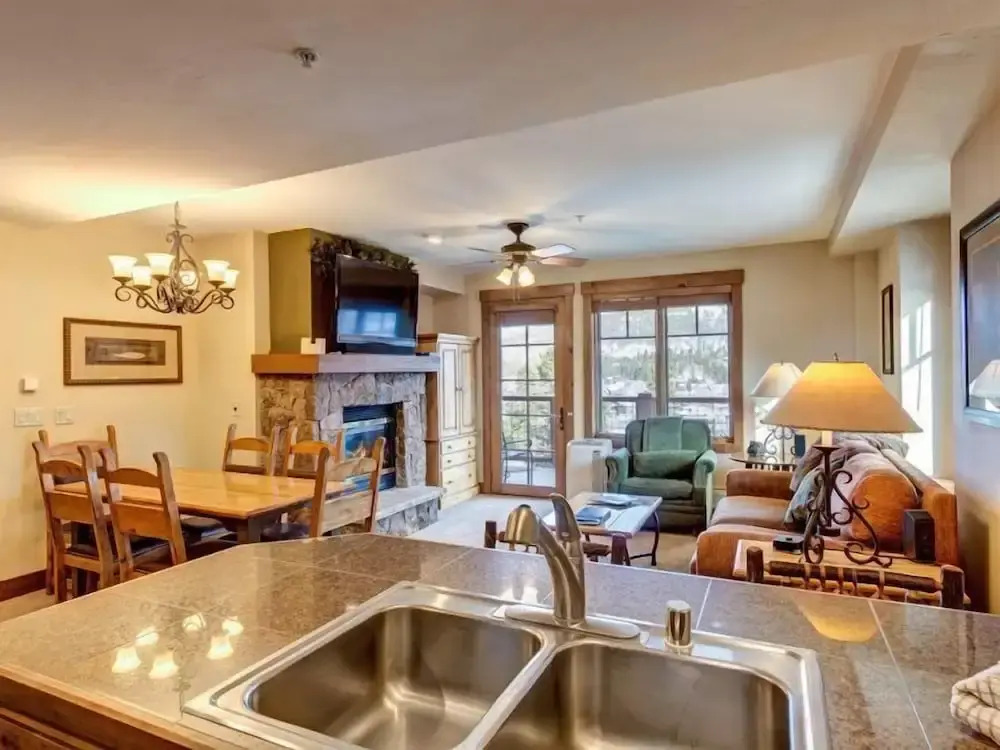Luxury 3 Bedroom Mountain Vacation Rental in Breckenridge Just Two Blocks From Downtown