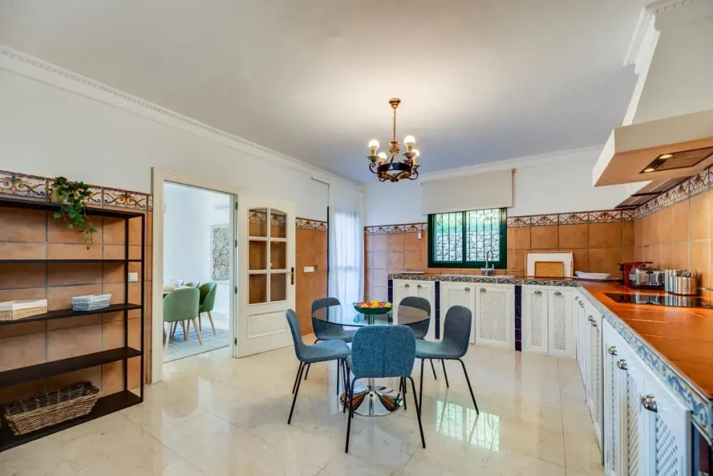 All About Casa Roca