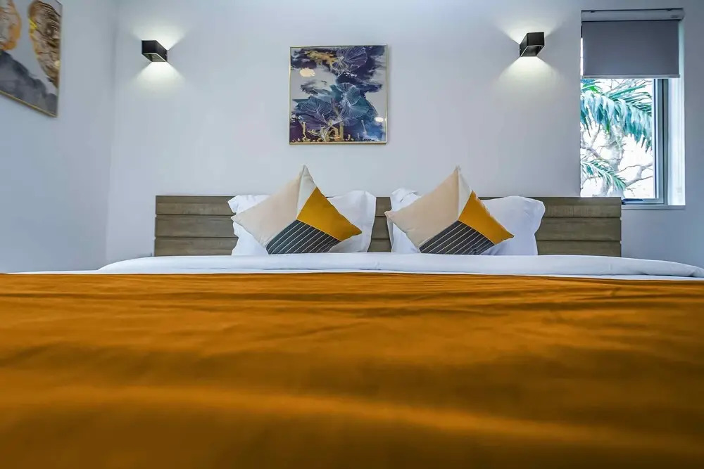 Crest Apartments & Suites