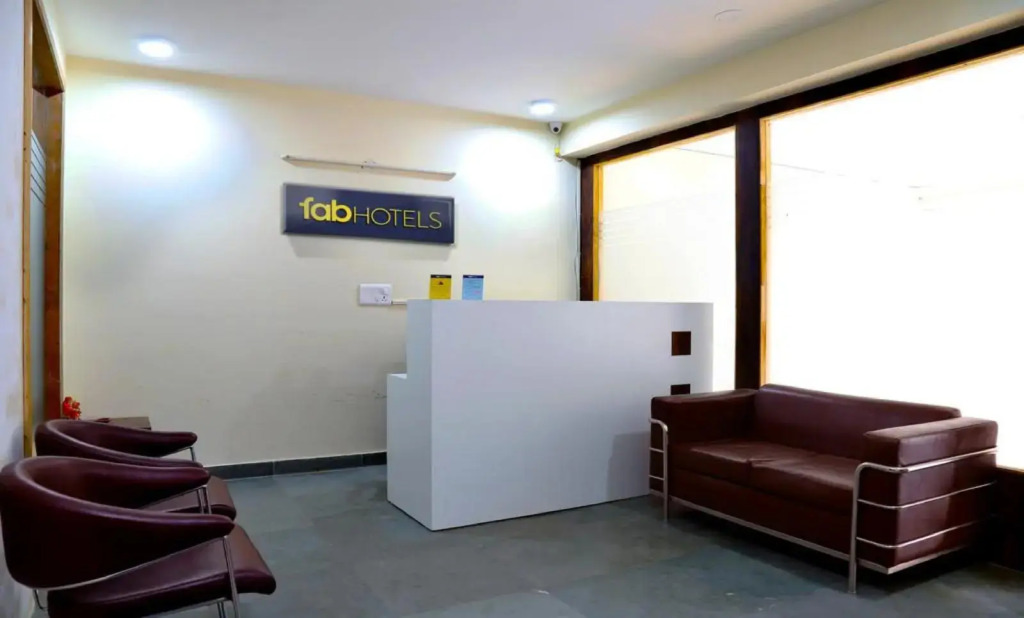 FabHotel Daffodils Sohna Road
