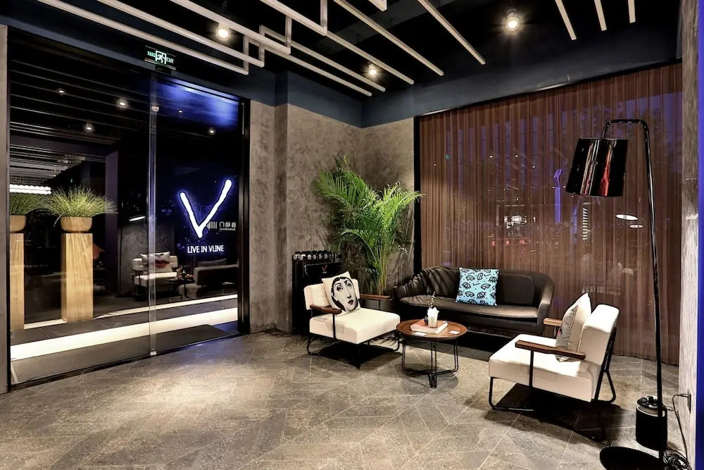 Hangzhou Vline Hotel