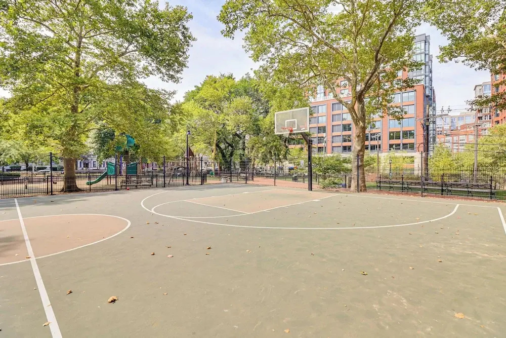 Walk to Hudson River, Near Metlife: Renovated Apt