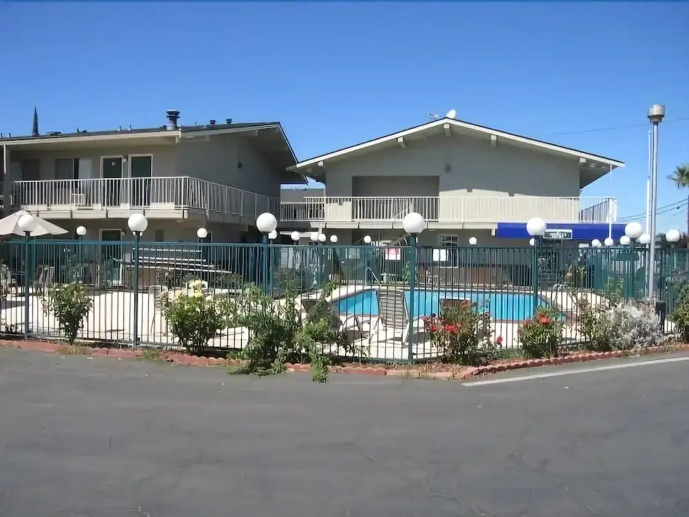 American Budget Inn and Suites-Modesto