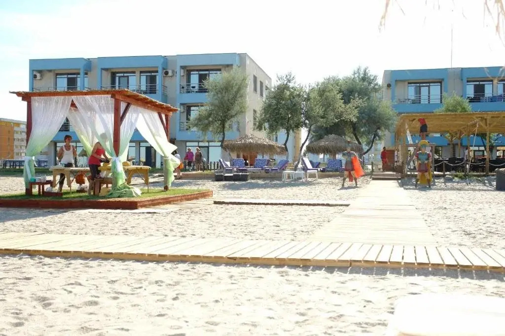 Blue Beach cm