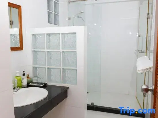 UPAR Hotels Silom