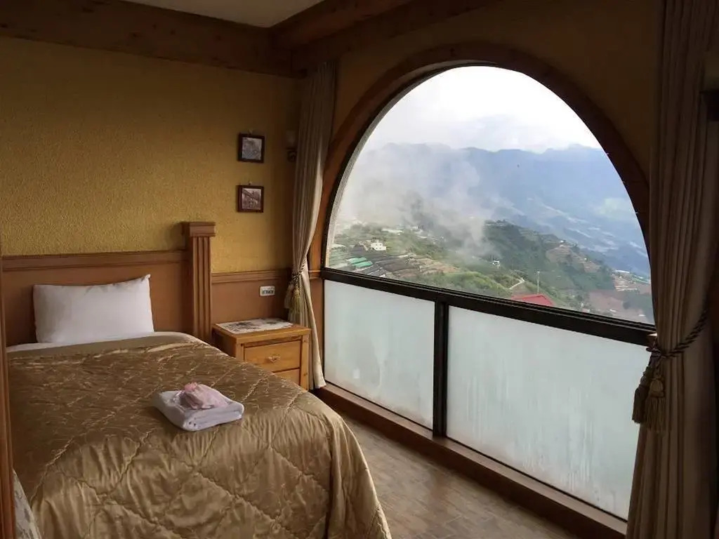 Egmont Mountain House