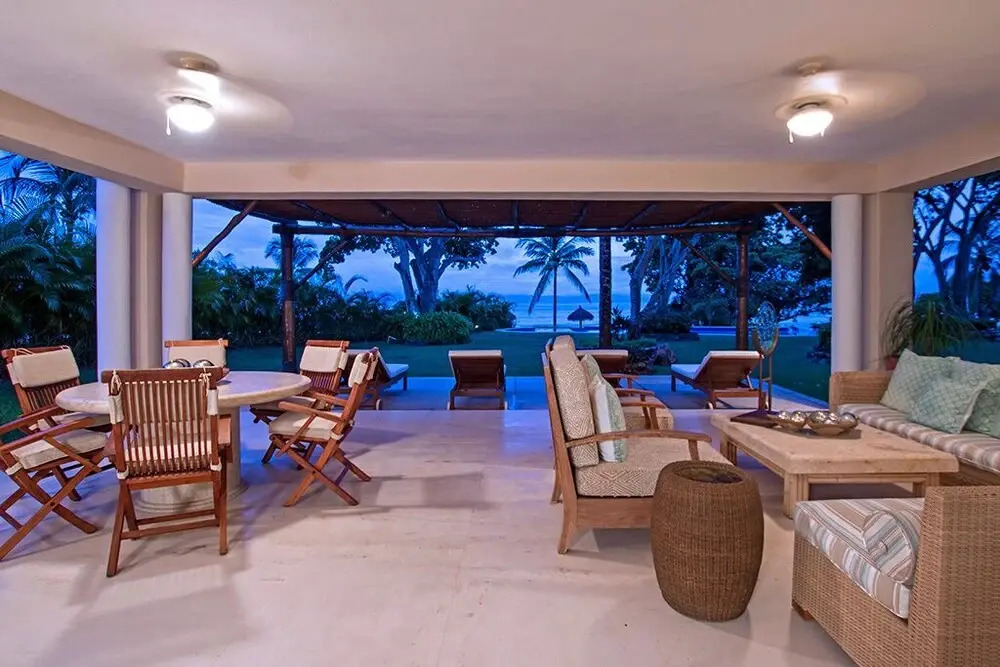 Comfortable 4 Bedroom Condo