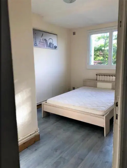 Appartement vue sur baie et océan, 100 m de la plage et du centre par chemin privé