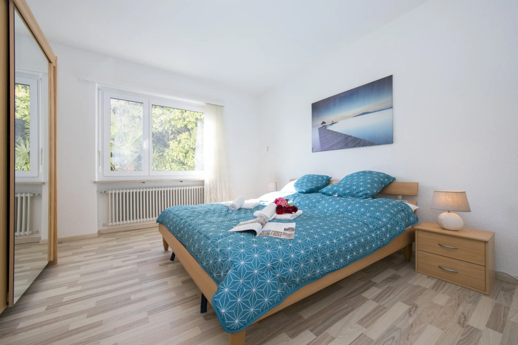 Bellevue apartment