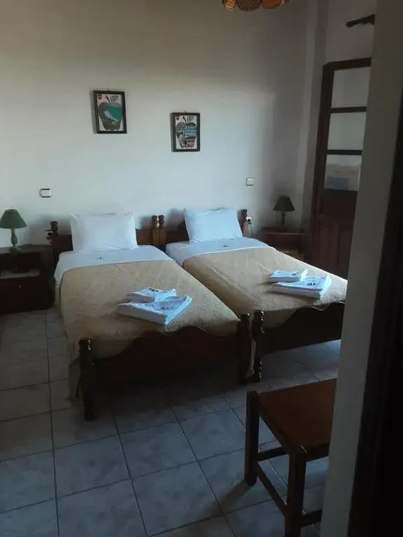 Magda Studios - Double Bed Room N4