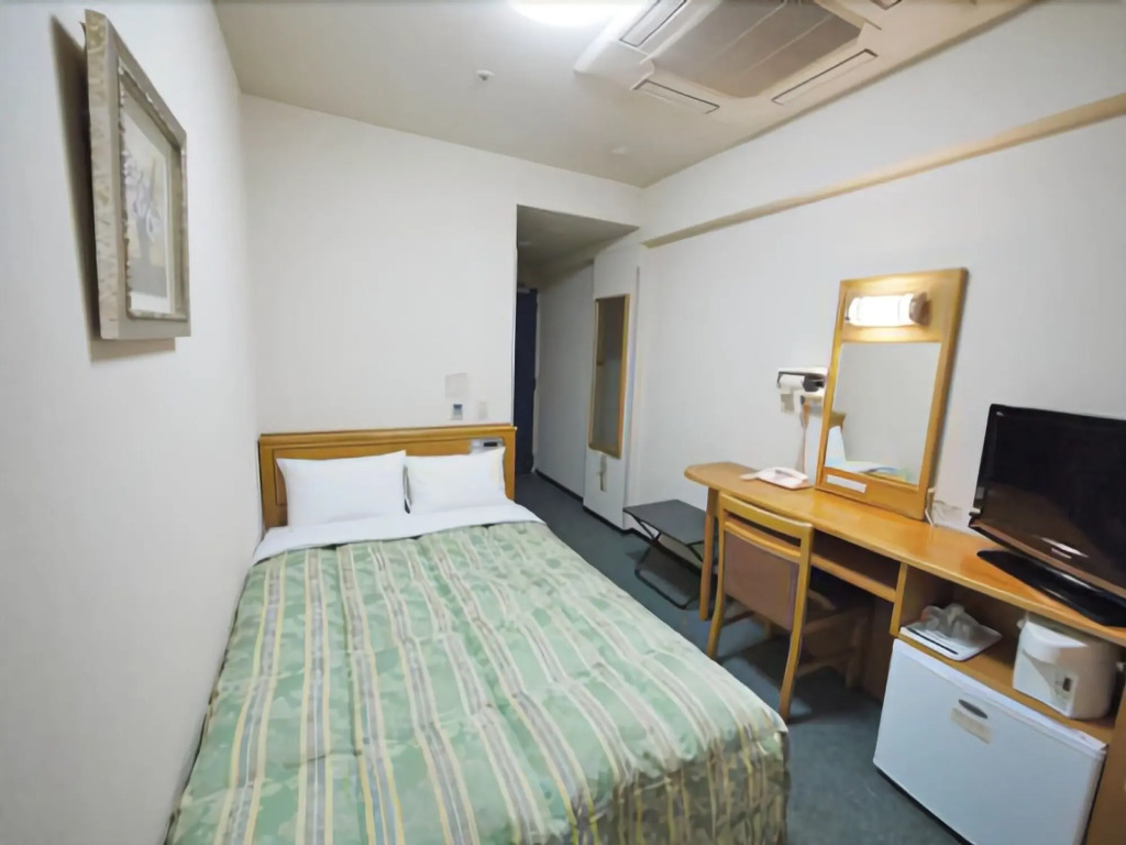 Hotel Route-Inn Osaka Honmachi
