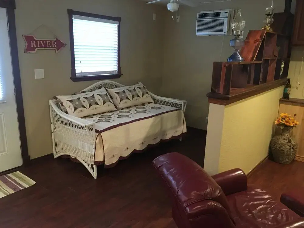 Scriv's River Haus