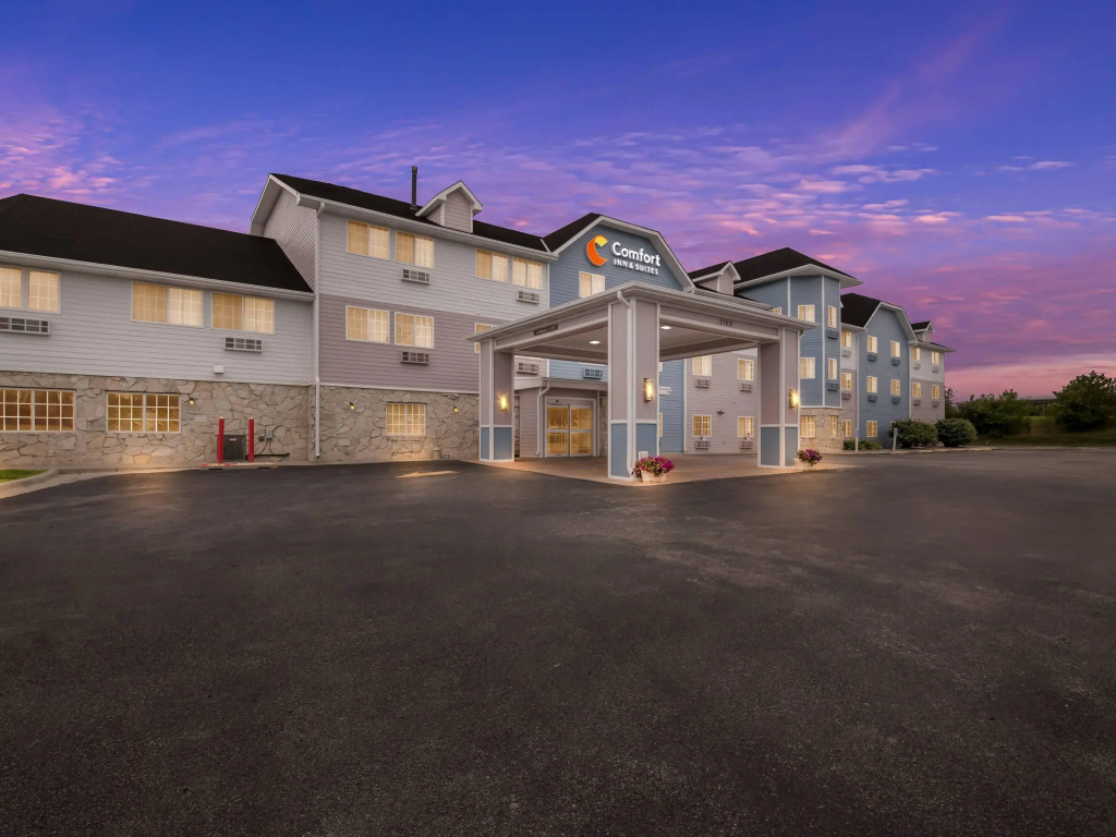 Comfort Inn & Suites Bellevue - Omaha Offutt AFB