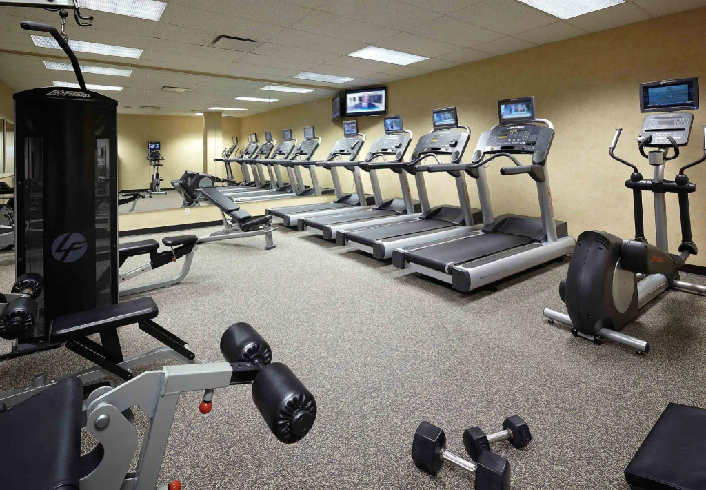 Courtyard by Marriott Montreal Airport