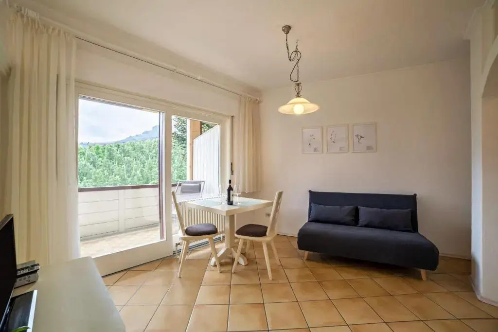 Wanda Apartment 5