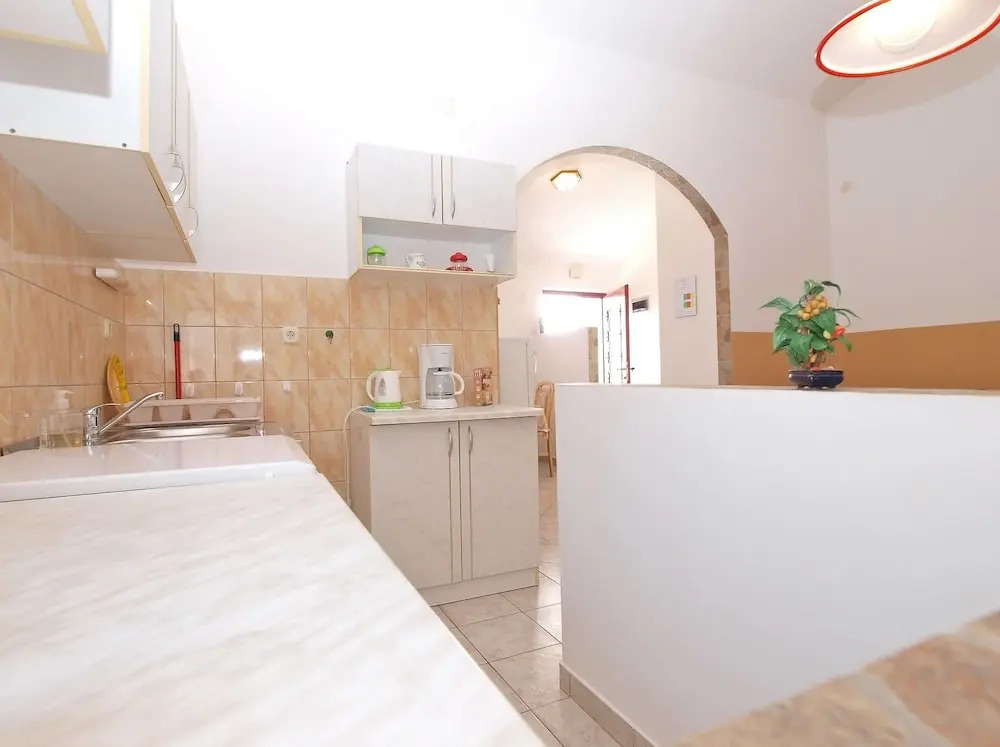 Apartment 893