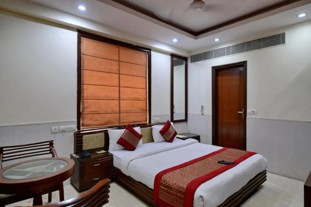 Hotel The Daanish Residency - Karol Bagh
