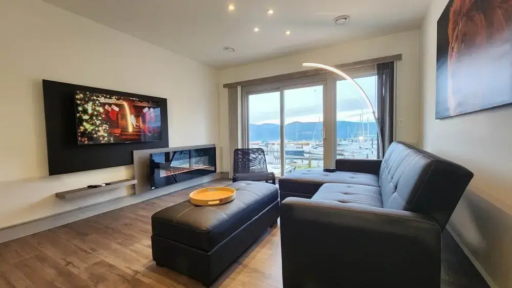 GLOBALSTAY. Paradise Marina Place
