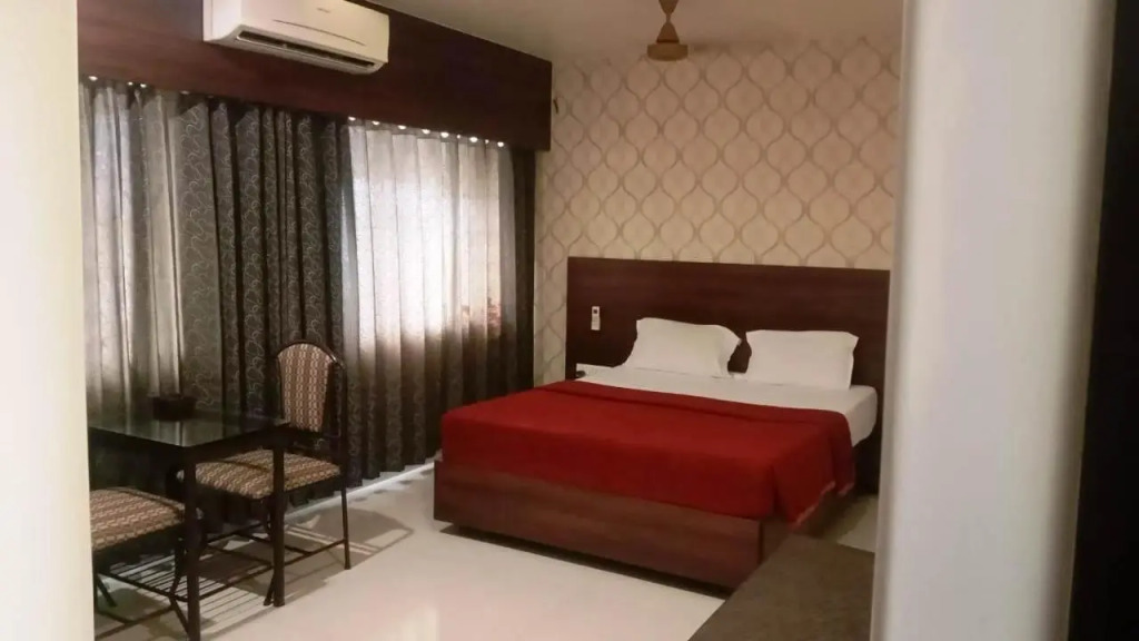 Hotel Sai Nidhi Executive-MindSpace Airoli Navi Mumbai