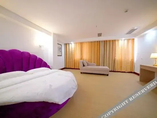 Cenxi Ideal Hotel (Tan Hua Bus Station Branch)