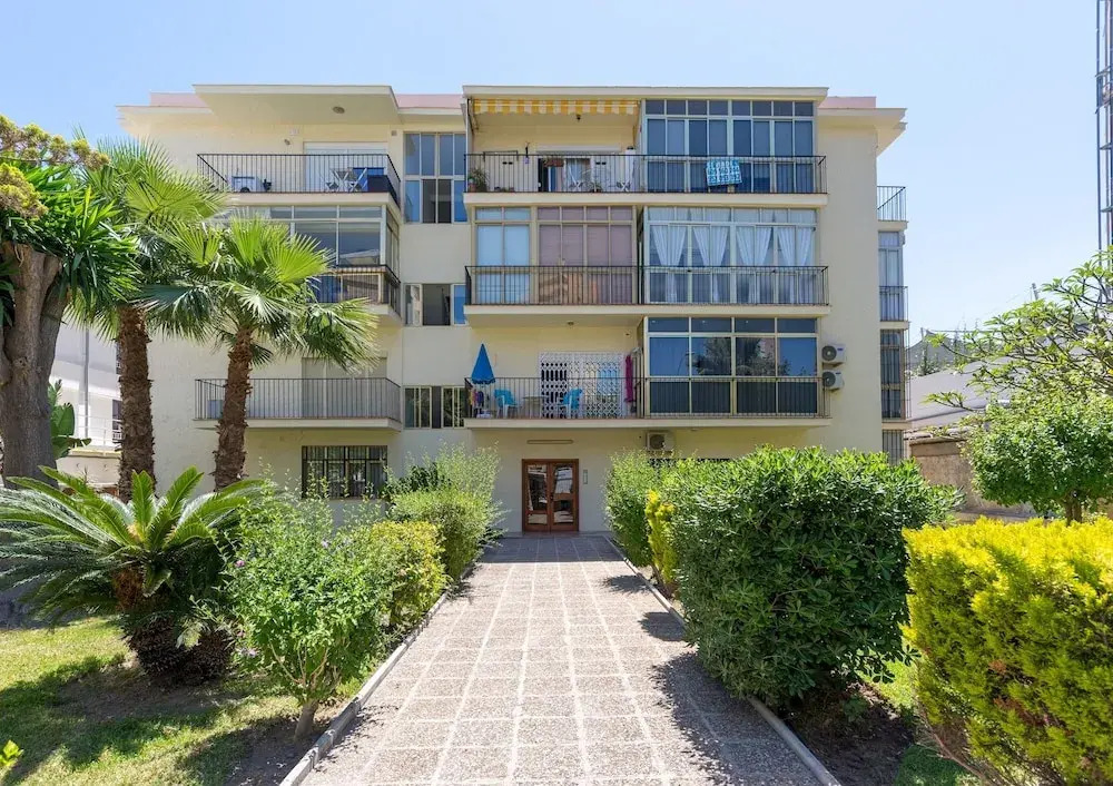 Malagasuite Bajondillo Beach Apartment