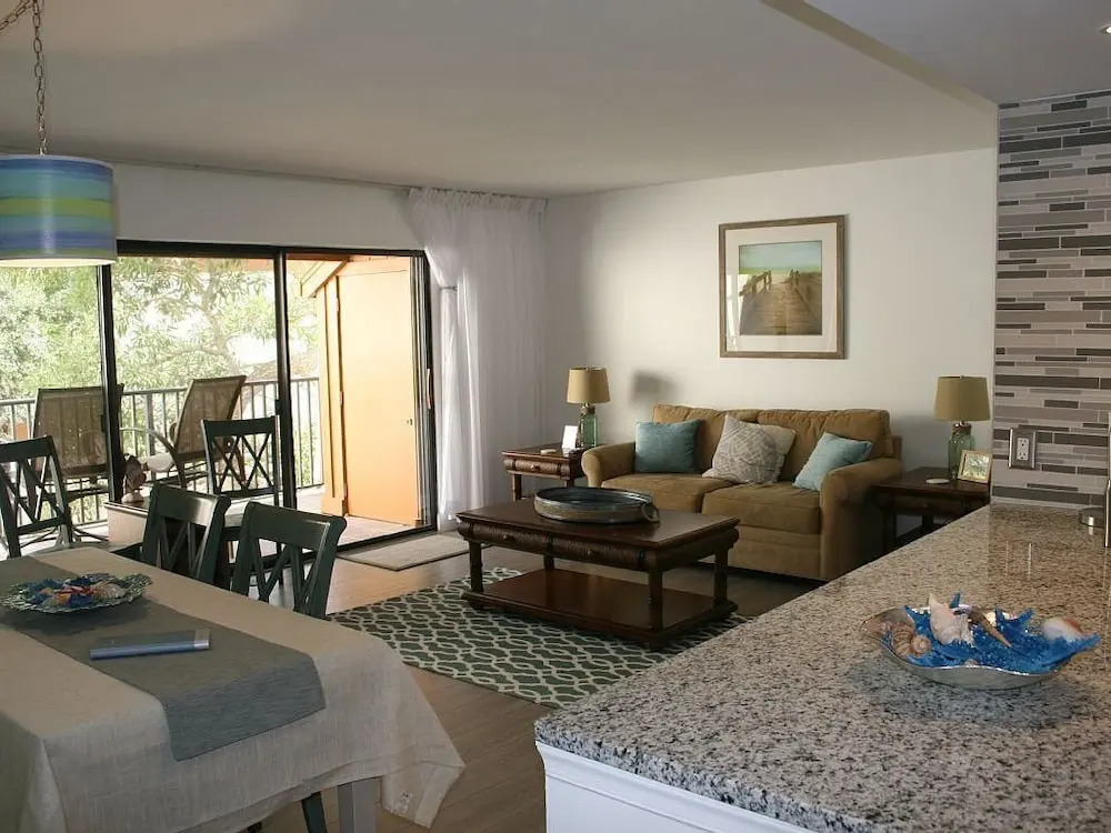 Cove II 138F 2 Bedroom Condo By Midnight Cove II